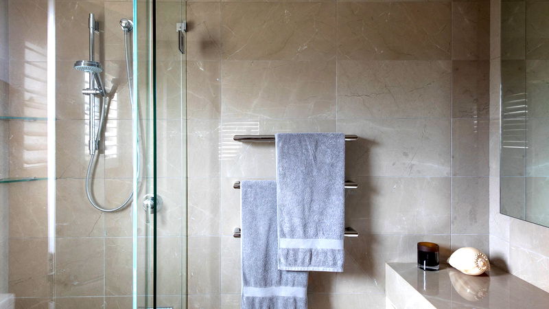 Rose Bay Luxe Penthouse (Walk to Beach)