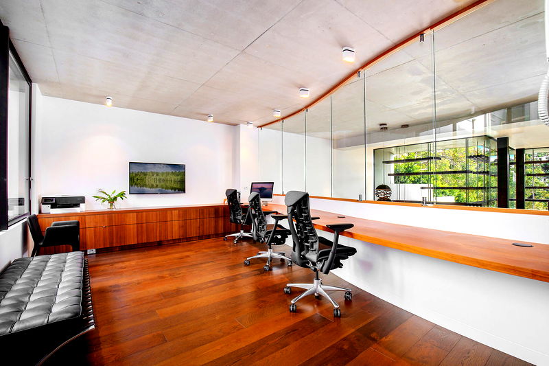 Balmoral Golden Mile Luxe (Heated Pool)