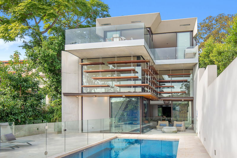 Balmoral Golden Mile Luxe (Heated Pool)