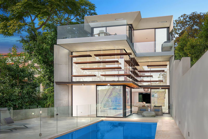 Balmoral Golden Mile Luxe (Heated Pool)