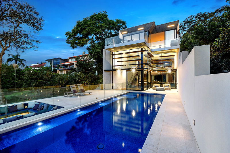 Balmoral Golden Mile Luxe (Heated Pool)