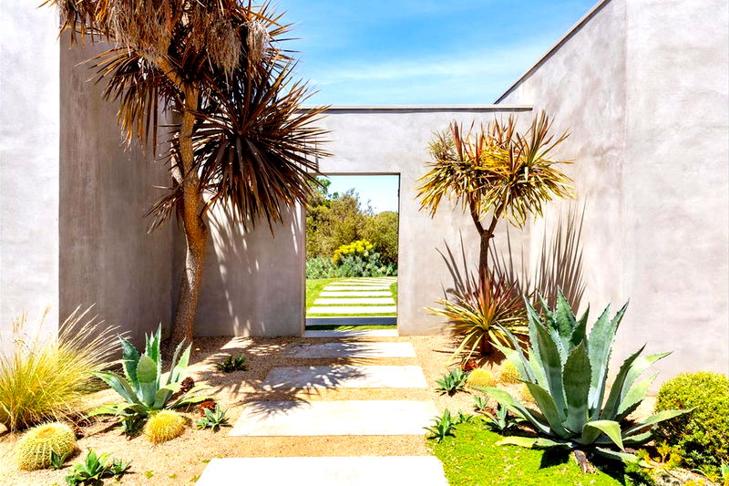 Victoria on Portsea (Solar Heated Pool)