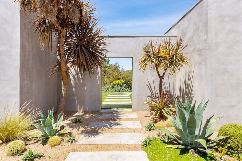 Victoria on Portsea (Solar Heated Pool)