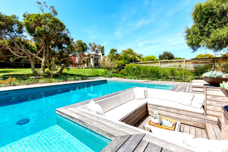 Victoria on Portsea (Solar Heated Pool)