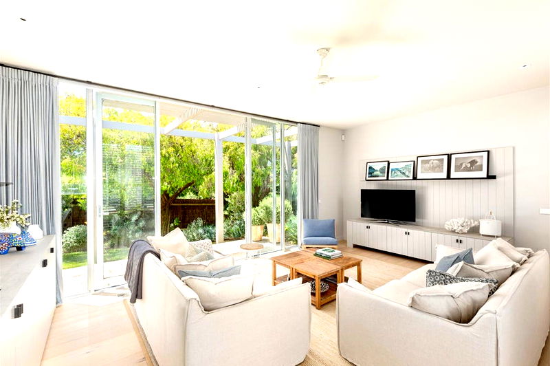 Victoria on Portsea (Solar Heated Pool)