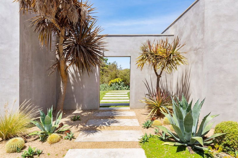 Victoria on Portsea (Solar Heated Pool)