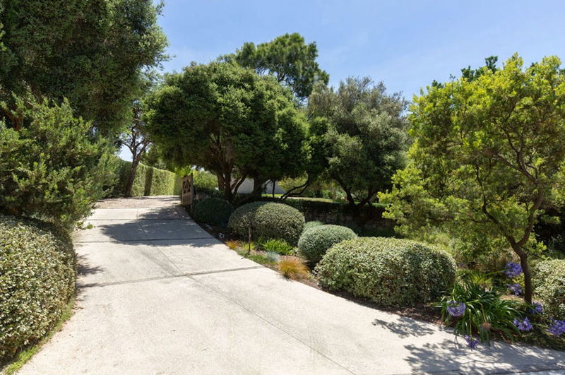 Victoria on Portsea (Solar Heated Pool)