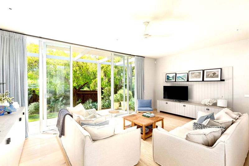 Victoria on Portsea (Solar Heated Pool)