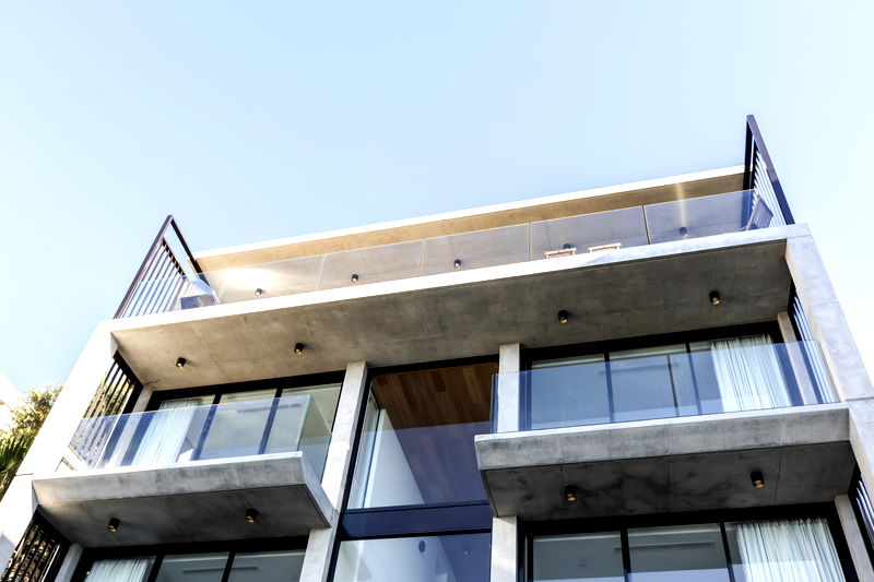 Sutherland (Heated Pool)