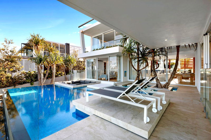 Beaches at Sunrise (Heated Pool)