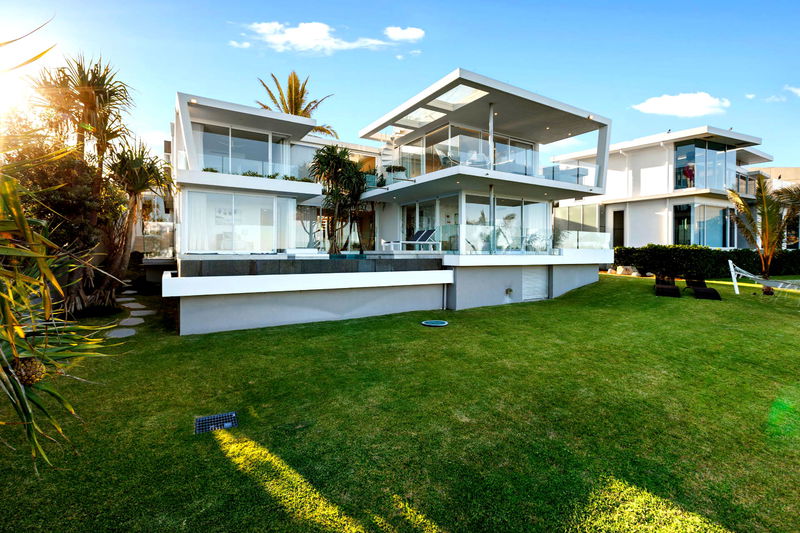 Beaches at Sunrise (Heated Pool)