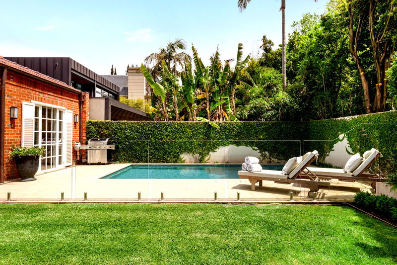 Resort House Toorak (Heated Pool)