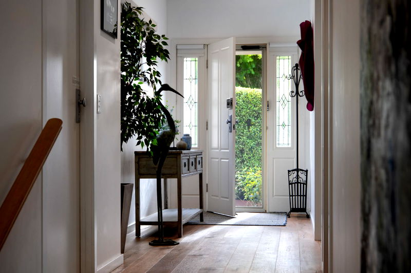 Province Lake House (With Car Parking)