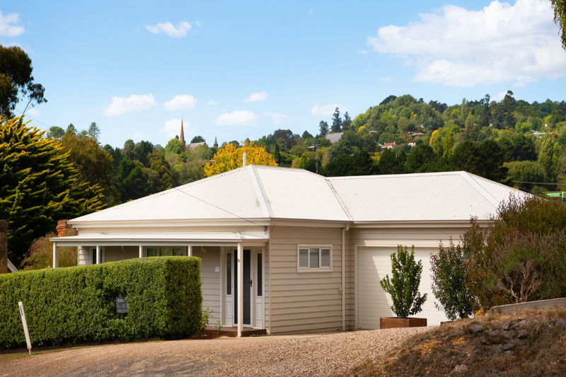 Province Lake House (With Car Parking)