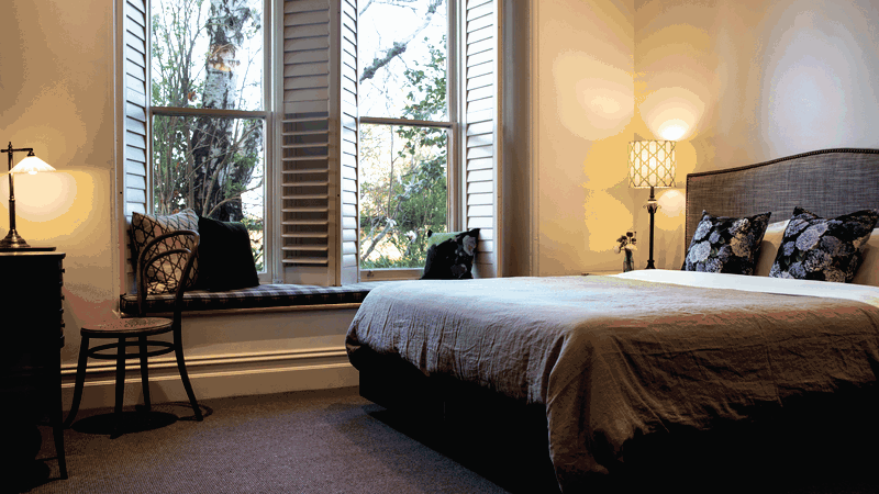 Royal Standard Farm (With Car Parking)