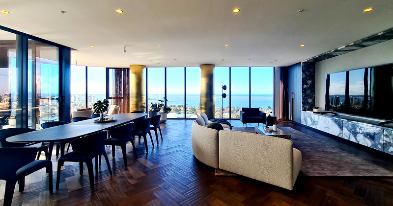 Port Melbourne Penthouse (Heated Pool)