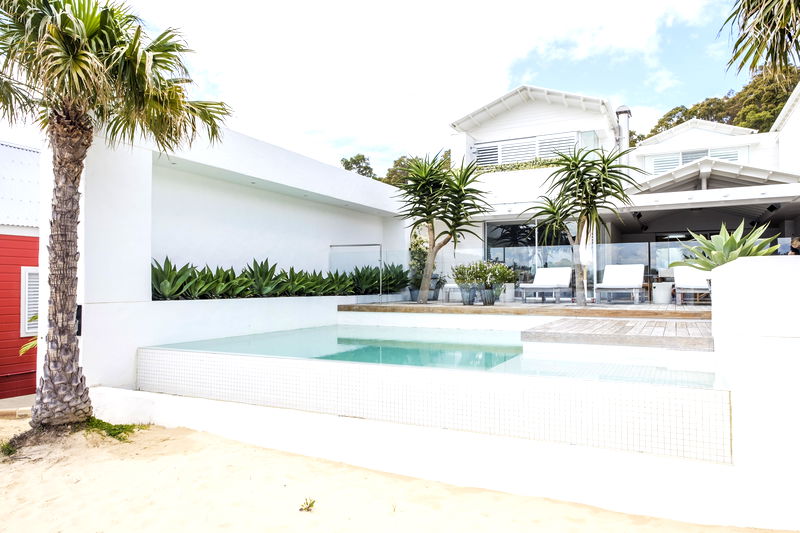 Wagstaffe Tropics (Walk to Beach)