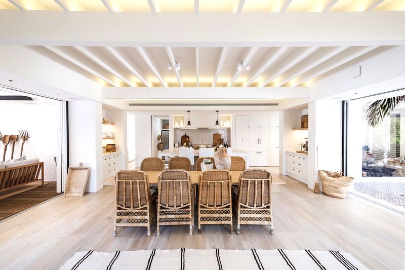 Wagstaffe Tropics (Walk to Beach)