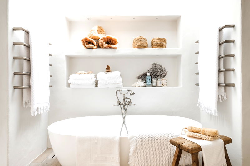 Wagstaffe Tropics (Walk to Beach)