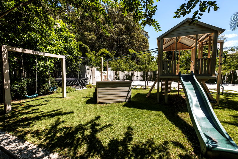 Wagstaffe Tropics (Walk to Beach)