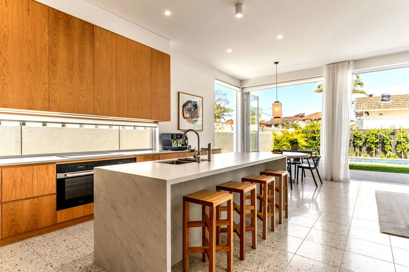 Bondi Pool Oasis (Walk to the beach)