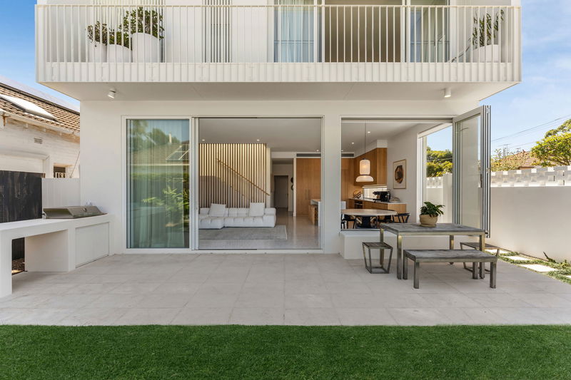 Bondi Pool Oasis (Walk to the beach)