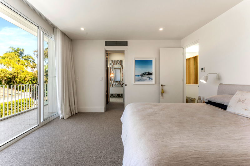 Bondi Pool Oasis (Walk to the beach)