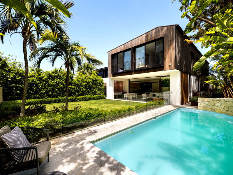 Clifton Modern Luxe (Heated Pool)