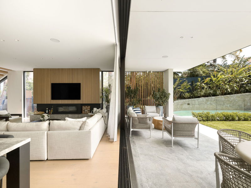 Clifton Modern Luxe (Heated Pool)