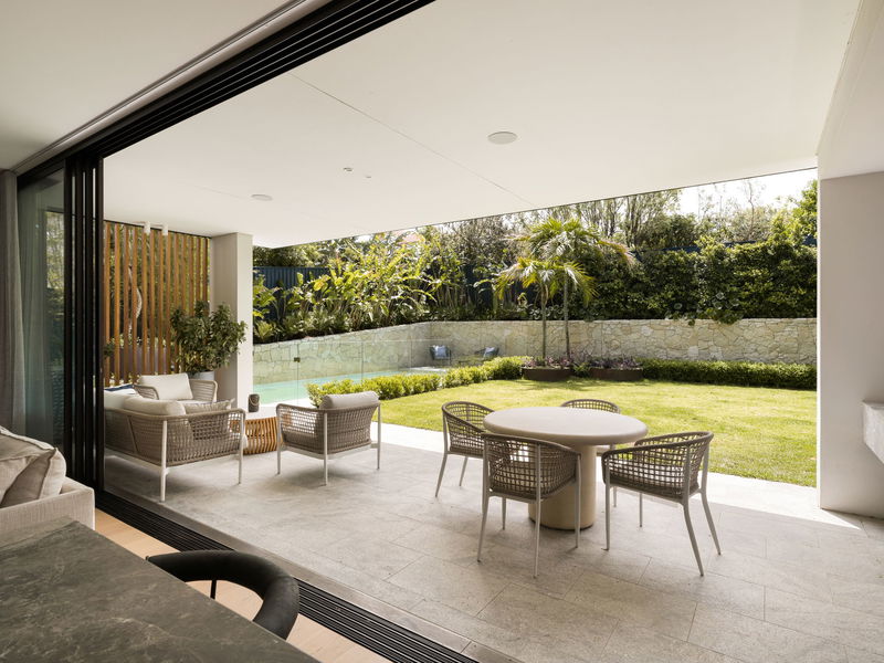 Clifton Modern Luxe (Heated Pool)