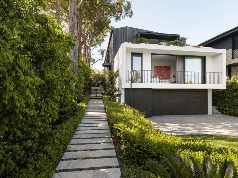 Clifton Modern Luxe (Heated Pool)