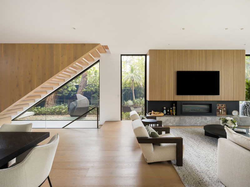 Clifton Modern Luxe (Heated Pool)