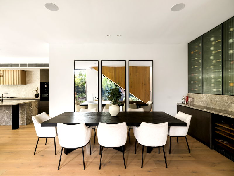 Clifton Modern Luxe (Heated Pool)