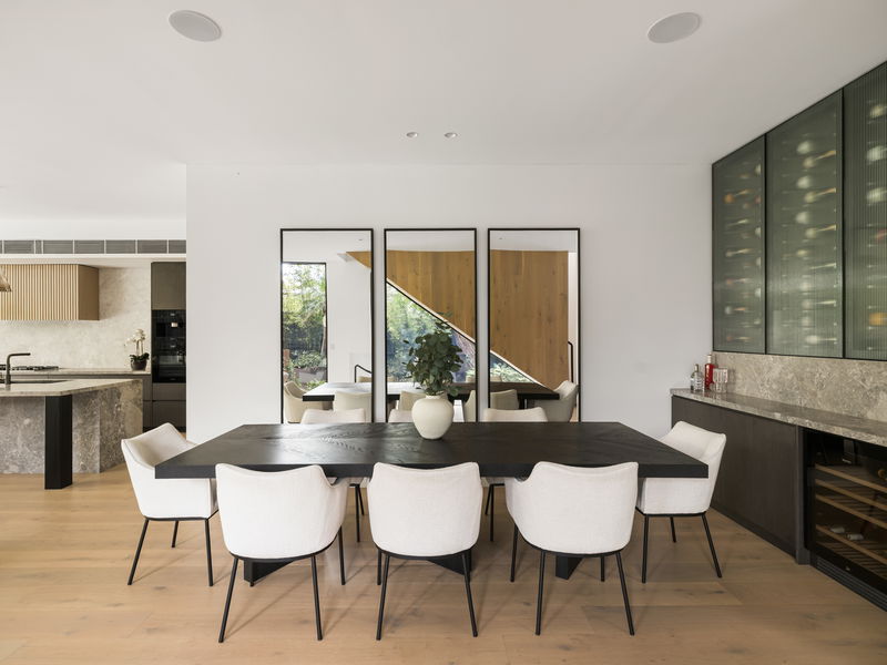 Clifton Modern Luxe (Heated Pool)