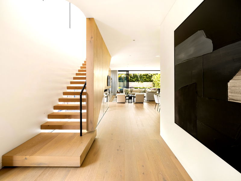 Clifton Modern Luxe (Heated Pool)