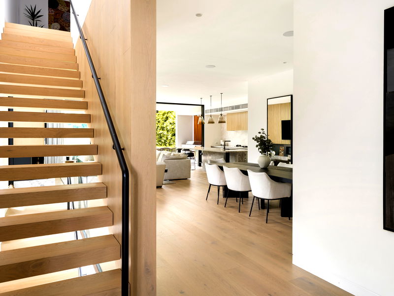 Clifton Modern Luxe (Heated Pool)