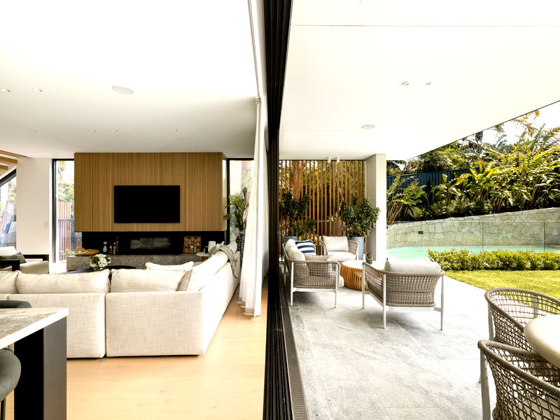 Clifton Modern Luxe (Heated Pool)