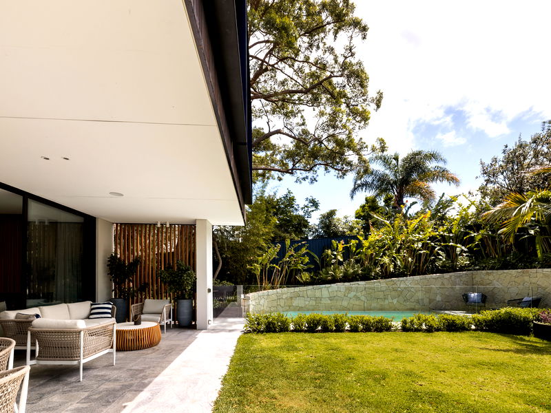 Clifton Modern Luxe (Heated Pool)