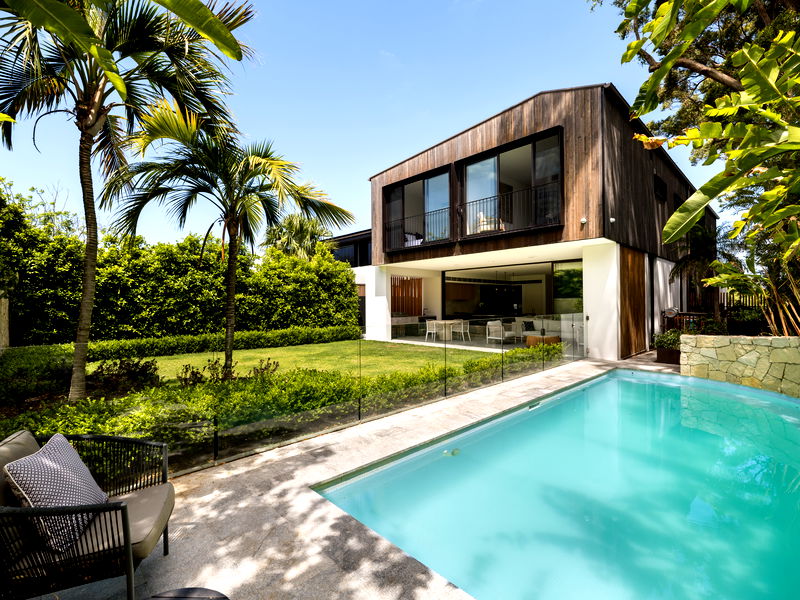 Clifton Modern Luxe (Heated Pool)