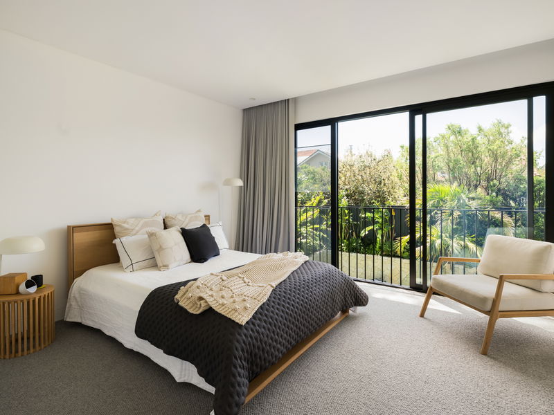 Clifton Modern Luxe (Heated Pool)