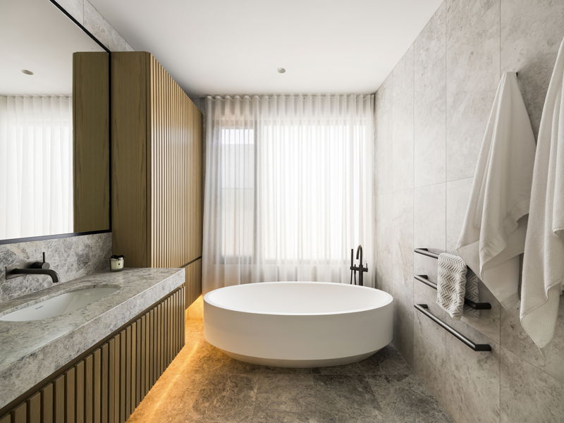 Clifton Modern Luxe (Heated Pool)