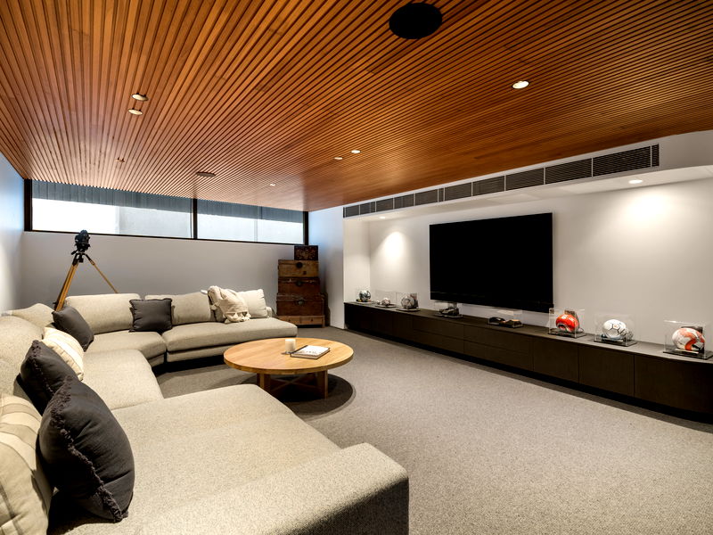 Clifton Modern Luxe (Heated Pool)