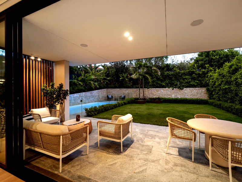 Clifton Modern Luxe (Heated Pool)