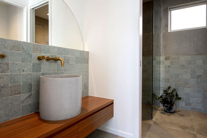 The Marlin (Walk to Beach)