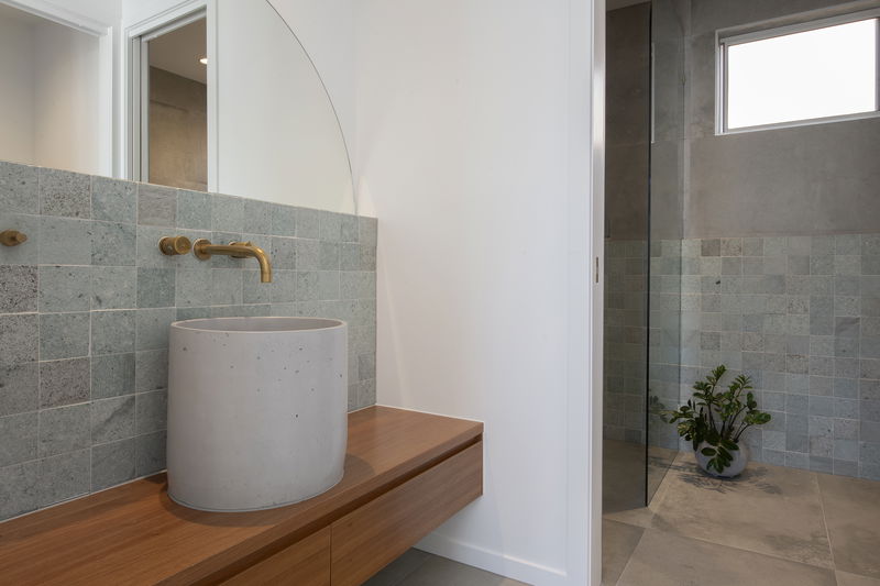 The Marlin (Walk to Beach)