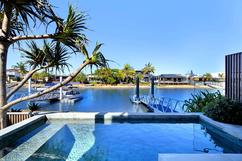 The Marlin (Walk to Beach)