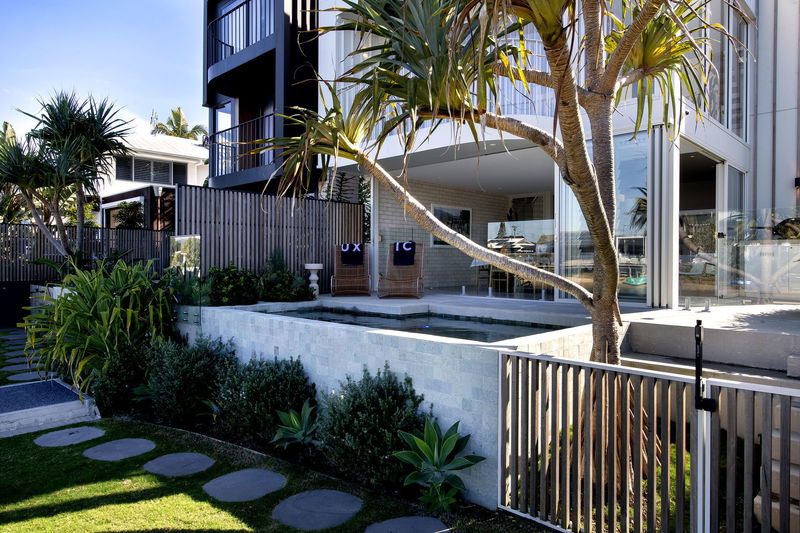 The Marlin (Walk to Beach)