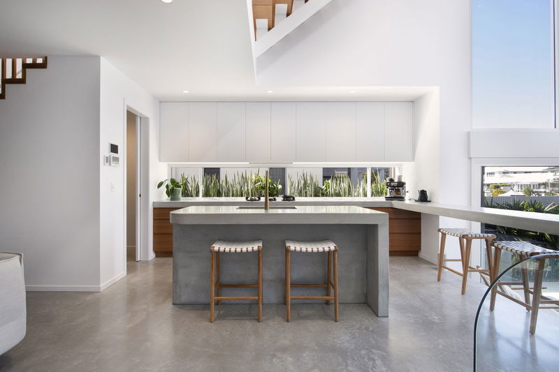 The Marlin (Walk to Beach)