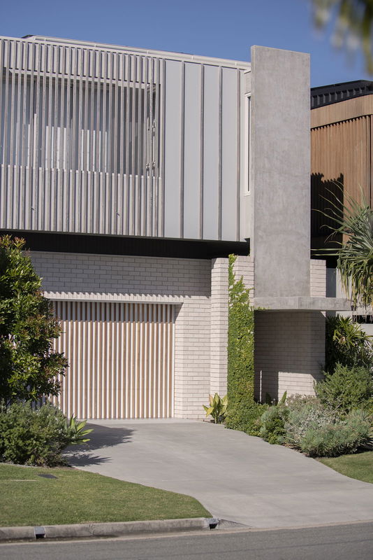 The Marlin (Walk to Beach)