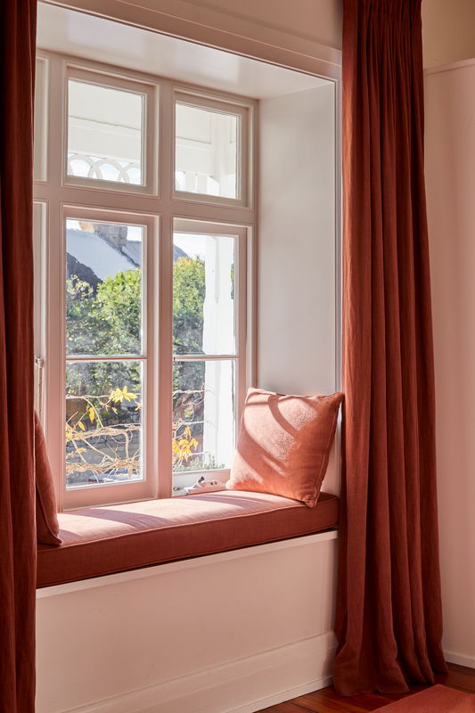 Saha Balmain Luxe (Heated Pool)